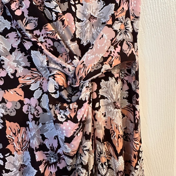 Cute short sleeve dress - Picture 4 of 5